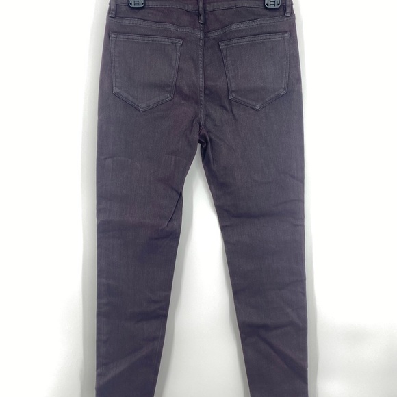 Aqua NWOT Bloomingdale's High Rise Coated Jackie Skinny Jeans Burgundy 27 New - Picture 4 of 9